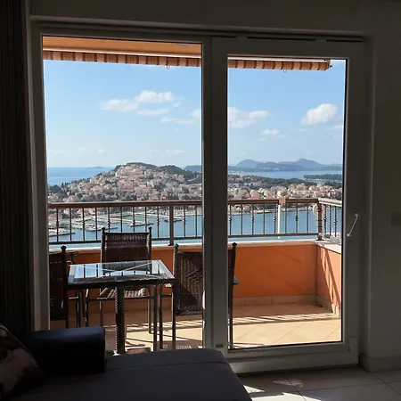 아파트 아파트맨 도리스