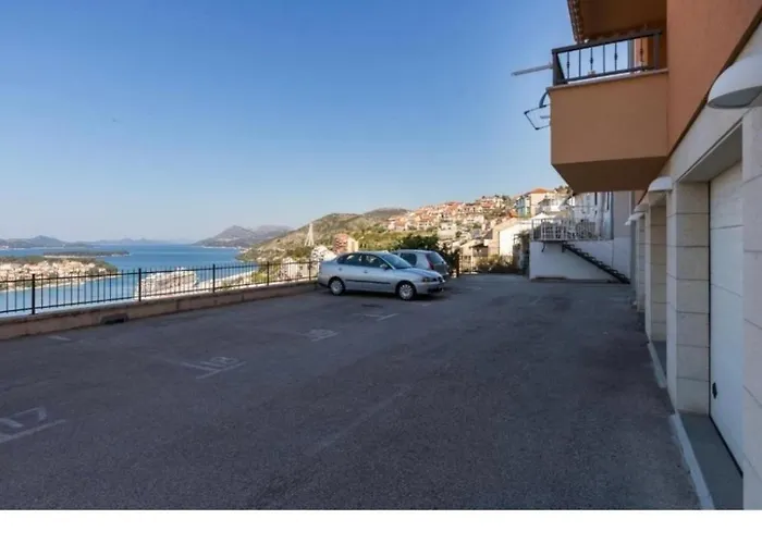 아파트 아파트맨 도리스