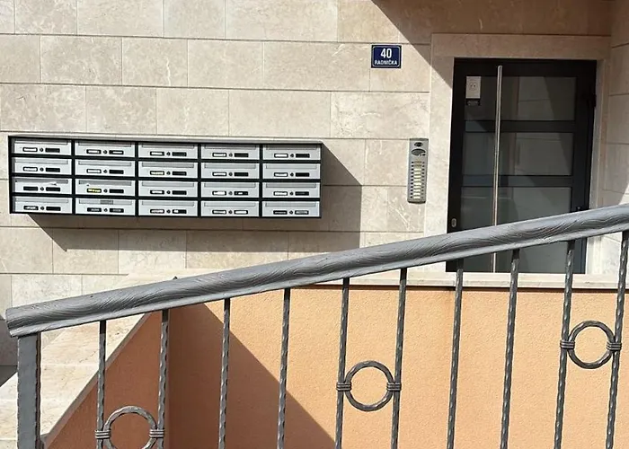 아파트맨 도리스 아파트 *