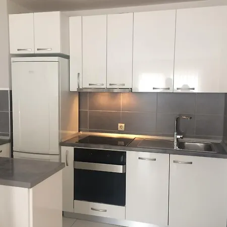 Doris Apartment