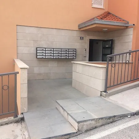 Doris Дубровник